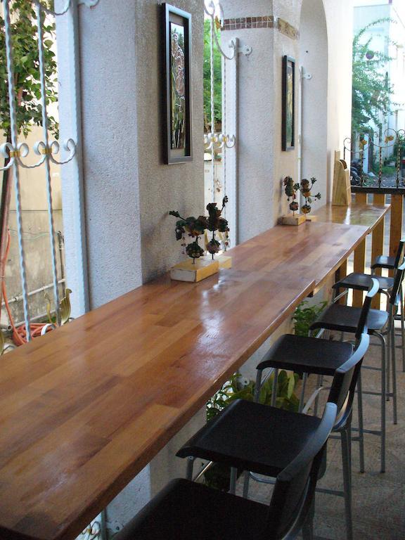 Alongs Garden Bed and Breakfast Heng-ch'un Buitenkant foto
