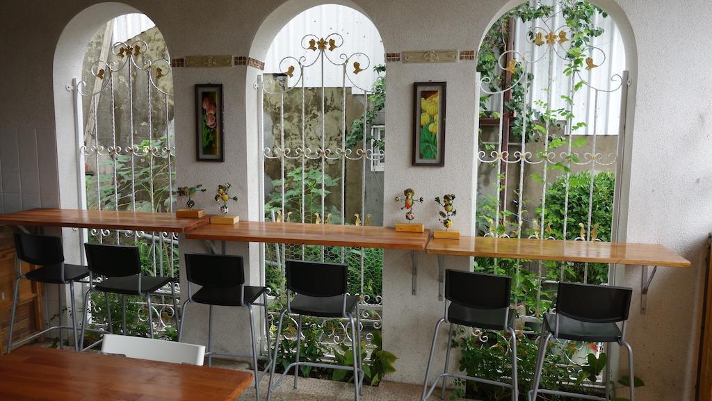 Alongs Garden Bed and Breakfast Heng-ch'un Buitenkant foto