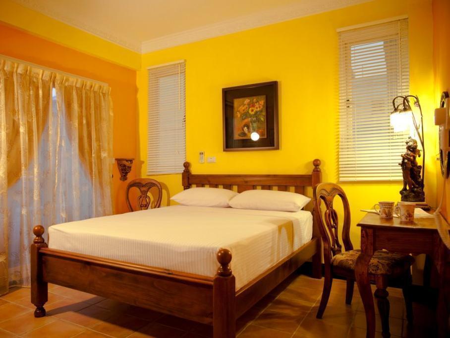 Alongs Garden Bed and Breakfast Heng-ch'un Buitenkant foto