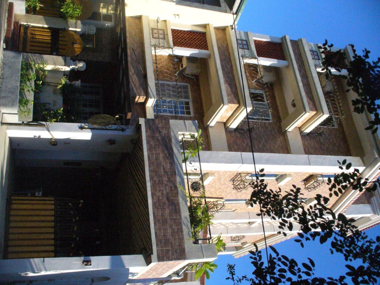 Alongs Garden Bed and Breakfast Heng-ch'un Buitenkant foto