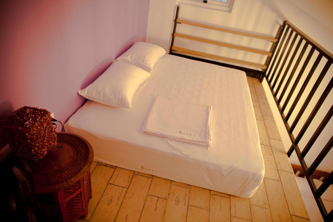 Alongs Garden Bed and Breakfast Heng-ch'un Buitenkant foto